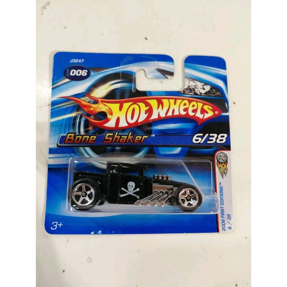 NIP Hot Wheel 2006 First Edition Short Card 1:64 DieCast Bone Shaker Hot Rod Car
